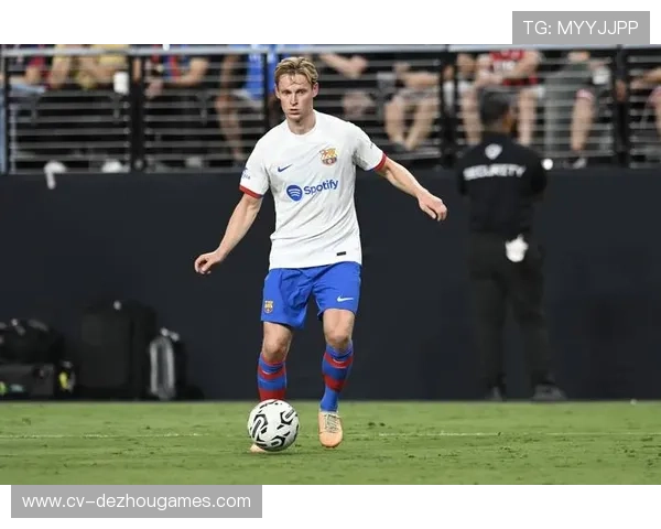 德容两黄变一红下场，巴萨客场十人应战守住胜果