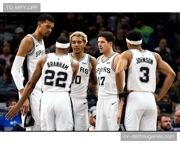 消息人士称，马刺队已与队内老将麦克德莫特商讨买断事宜